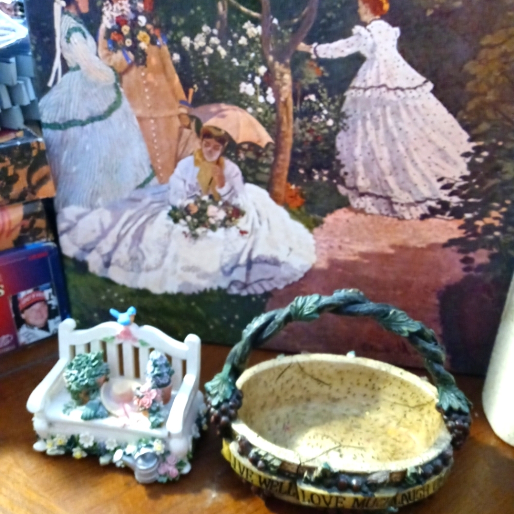 San Francisco Music Co.Bench Music Box &Tyndale- Ceramic Heavy Basket Vintages.